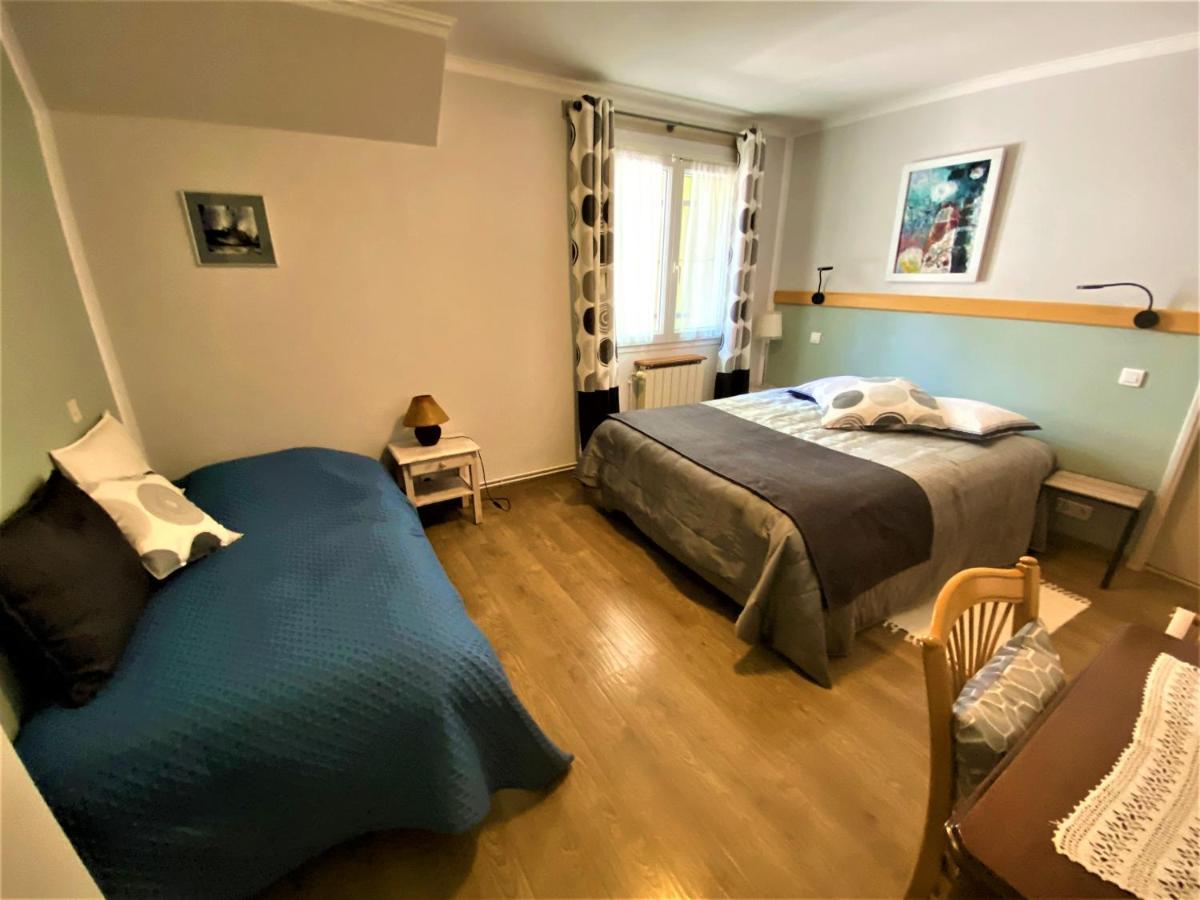 Gite De Groupe 15 A 19P, Parc, Salle De Reception - Chambres D'Hotes En Semaine Villeneuve-de-Berg Exteriör bild
