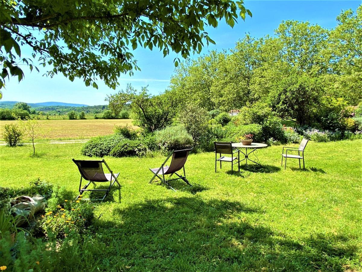 Gite De Groupe 15 A 19P, Parc, Salle De Reception - Chambres D'Hotes En Semaine Villeneuve-de-Berg Exteriör bild